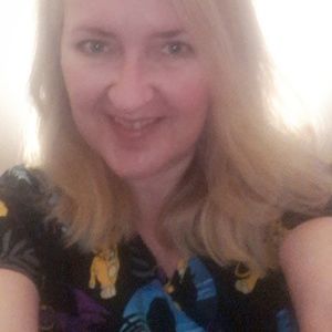 Meet your Posher, Dana